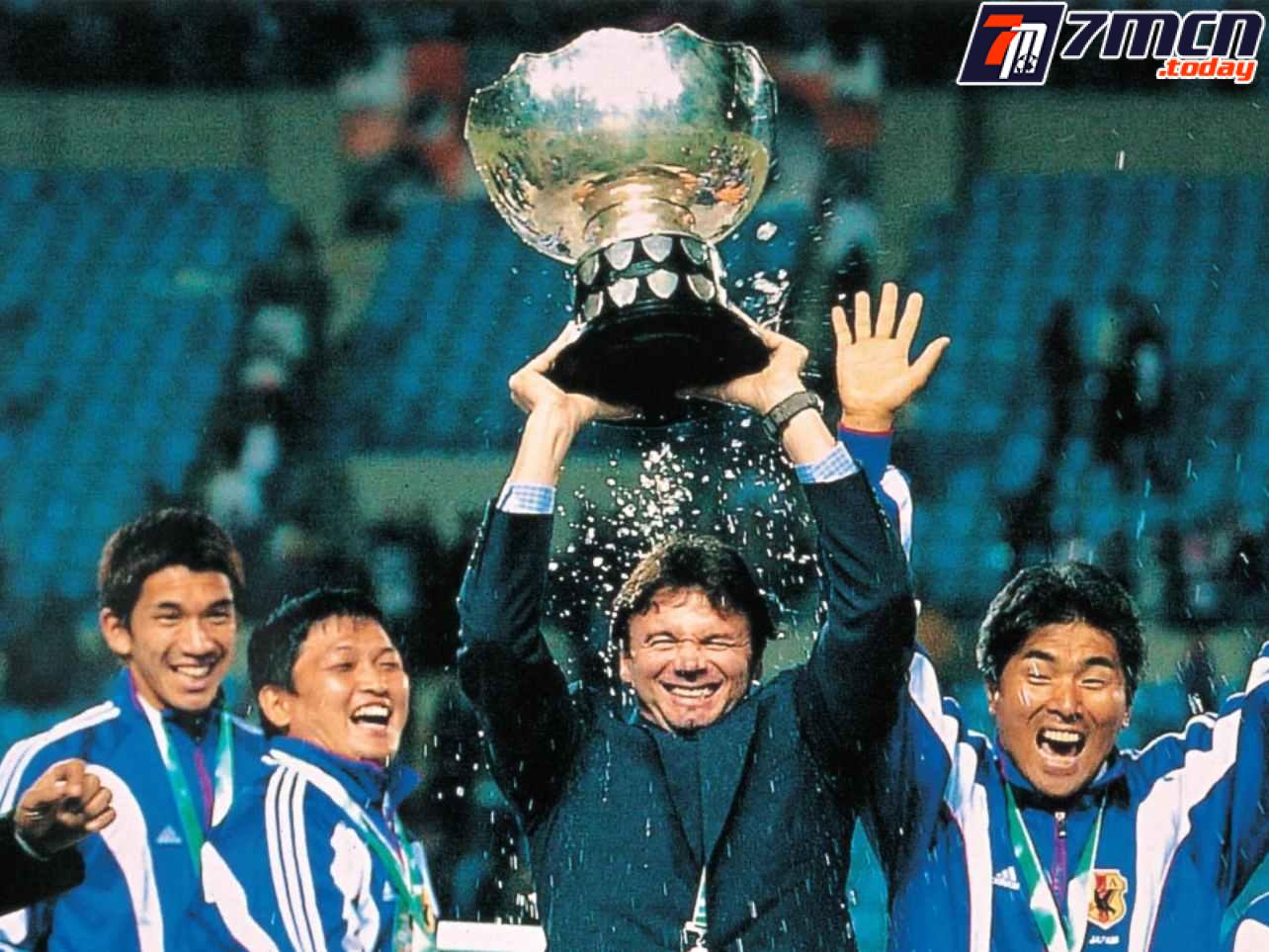 AFC Asian Cup tổ chức với chu kỳ 4 năm một lần AFC Asian Cup tổ chức với chu kỳ 4 năm một lần